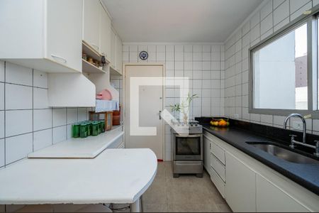 Apartamento para alugar com 114m², 3 quartos e 2 vagas Apartamento para alugar com 114m², 3 quartos e 2 vagasCozinha