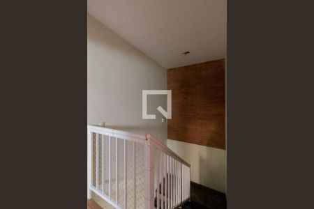 Casa à venda com 200m², 3 quartos e 4 vagasEscada