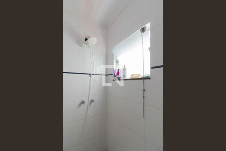 Casa à venda com 200m², 3 quartos e 4 vagasBanheiro 2