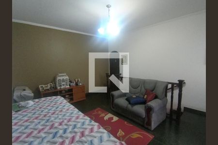 Casa à venda com 330m², 4 quartos e 5 vagasSala