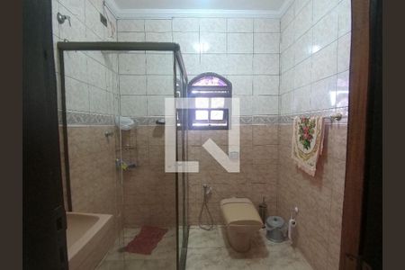 Casa à venda com 330m², 4 quartos e 5 vagasBanheiro Suíte