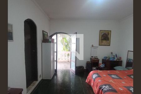 Casa à venda com 330m², 4 quartos e 5 vagasSuíte