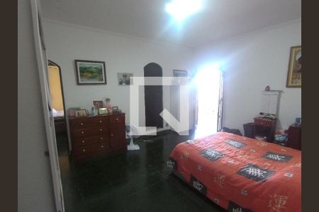 Casa à venda com 330m², 4 quartos e 5 vagasSuíte