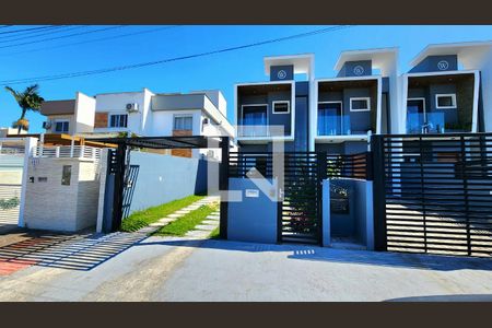 Casa para alugar com 139m², 3 quartos e 1 vaga Casa para alugar com 139m², 3 quartos e 1 vagaFachada