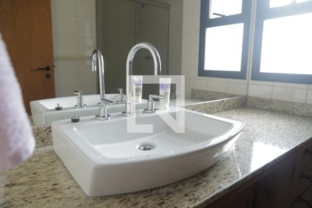 Apartamento à venda com 95m², 3 quartos e 2 vagasBanheiro Social