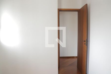 Apartamento à venda com 95m², 3 quartos e 2 vagasQuarto 02
