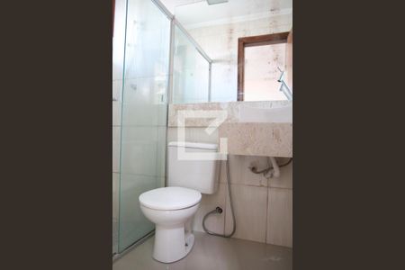 Banheiro da suíte de apartamento para alugar com 2 quartos, 120m² em Candangolândia, Brasília