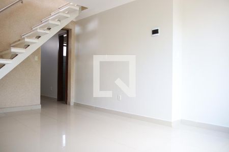 Sala de apartamento para alugar com 2 quartos, 120m² em Candangolândia, Brasília
