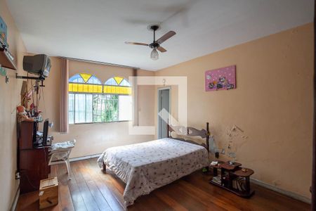 Casa à venda com 400m², 5 quartos e 2 vagasSuíte 2