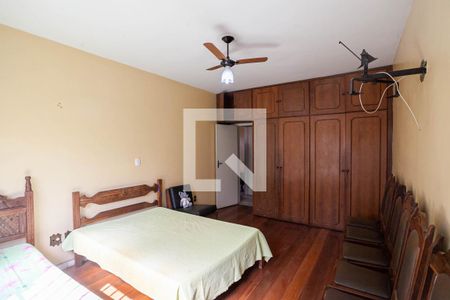 Casa à venda com 400m², 5 quartos e 2 vagasQuarto 3