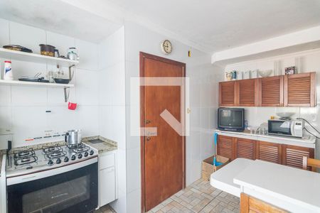 Casa para alugar com 242m², 3 quartos e 2 vagas Casa para alugar com 242m², 3 quartos e 2 vagasCozinha