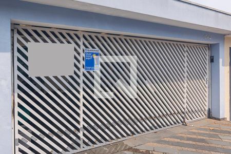 Casa para alugar com 242m², 3 quartos e 2 vagas Casa para alugar com 242m², 3 quartos e 2 vagasFachada