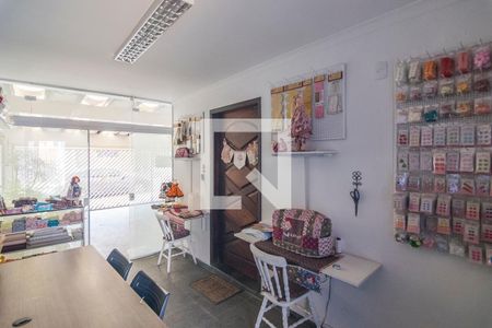 Casa para alugar com 242m², 3 quartos e 2 vagas Casa para alugar com 242m², 3 quartos e 2 vagasGaragem