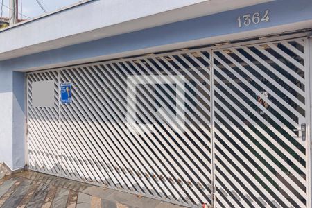 Casa para alugar com 242m², 3 quartos e 2 vagas Casa para alugar com 242m², 3 quartos e 2 vagasFachada