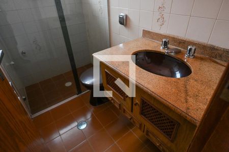 Casa de condomínio à venda com 135m², 3 quartos e 2 vagasBanheiro Social