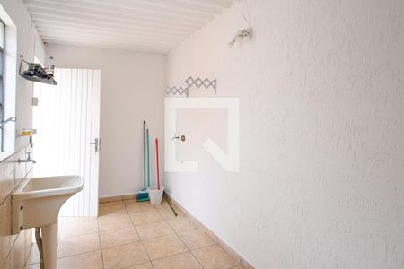 Casa de condomínio à venda com 135m², 3 quartos e 2 vagasArea de Serviço