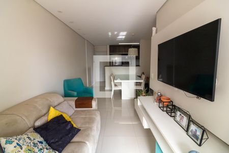 Sala de apartamento para alugar com 3 quartos, 66m² em Vila Suzana, São Paulo