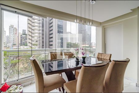 Varanda de apartamento à venda com 2 quartos, 63m² em Pinheiros, São Paulo