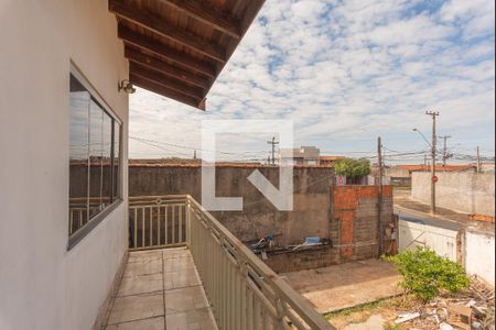 Área Externa de casa à venda com 3 quartos, 240m² em Jardim do Vale, Campinas