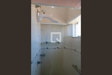 Casa para alugar com 200m², 4 quartos e 4 vagas Casa para alugar com 200m², 4 quartos e 4 vagasBanheiro da Suíte 1
