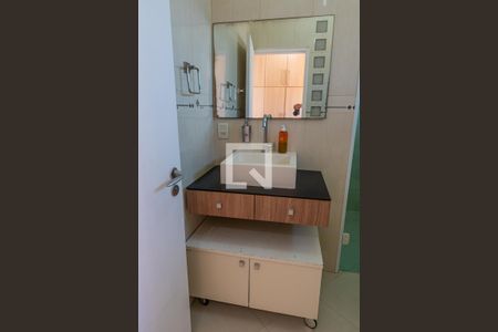 Casa para alugar com 200m², 4 quartos e 4 vagas Casa para alugar com 200m², 4 quartos e 4 vagasBanheiro da Suíte 1