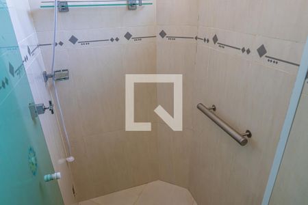 Casa para alugar com 200m², 4 quartos e 4 vagas Casa para alugar com 200m², 4 quartos e 4 vagasBanheiro da Suíte 1