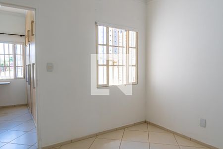 Casa para alugar com 200m², 4 quartos e 4 vagas Casa para alugar com 200m², 4 quartos e 4 vagasSuíte 1