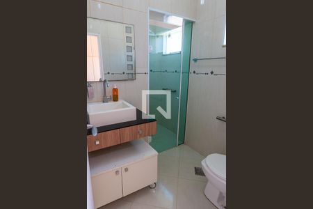 Casa para alugar com 200m², 4 quartos e 4 vagas Casa para alugar com 200m², 4 quartos e 4 vagasBanheiro da Suíte 1