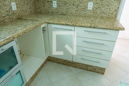Casa para alugar com 200m², 4 quartos e 4 vagas Casa para alugar com 200m², 4 quartos e 4 vagasCozinha