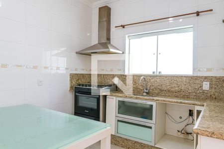 Casa para alugar com 200m², 4 quartos e 4 vagas Casa para alugar com 200m², 4 quartos e 4 vagasCozinha