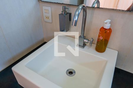 Casa para alugar com 200m², 4 quartos e 4 vagas Casa para alugar com 200m², 4 quartos e 4 vagasBanheiro da Suíte 1