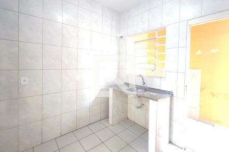 Casa para alugar com 80m², 3 quartos e 2 vagasCozinha