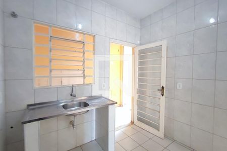 Casa para alugar com 80m², 3 quartos e 2 vagasCozinha