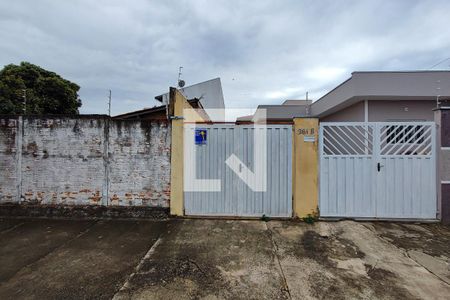Casa para alugar com 80m², 3 quartos e 2 vagasFachada 