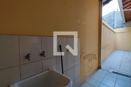 Casa para alugar com 80m², 3 quartos e 2 vagasÁrea de Serviço