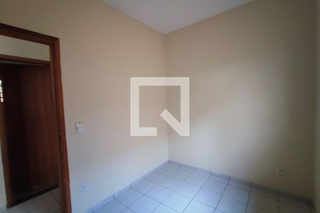 Casa para alugar com 80m², 3 quartos e 2 vagasQuarto 2