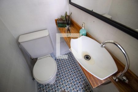 Apartamento à venda com 117m², 2 quartos e 2 vagas Apartamento à venda com 117m², 2 quartos e 2 vagasDetalhe Lavabo