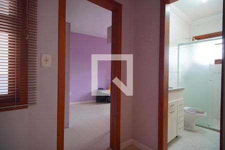 Corredor de casa à venda com 3 quartos, 162m² em Jardim Itu Sabará, Porto Alegre
