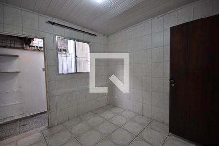 Quarto 2 de casa para alugar com 2 quartos, 80m² em Vila Nilo, São Paulo