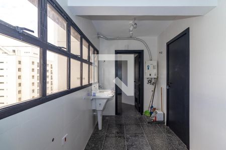Apartamento para alugar com 202m², 3 quartos e 3 vagas Apartamento para alugar com 202m², 3 quartos e 3 vagasÁrea de serviço