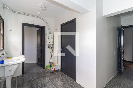 Apartamento para alugar com 202m², 3 quartos e 3 vagas Apartamento para alugar com 202m², 3 quartos e 3 vagasÁrea de serviço