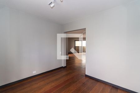 Apartamento para alugar com 202m², 3 quartos e 3 vagas Apartamento para alugar com 202m², 3 quartos e 3 vagasSala de Jantar