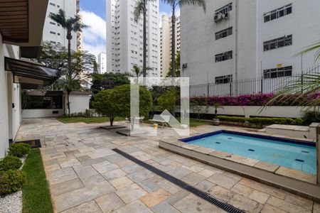 Apartamento para alugar com 202m², 3 quartos e 3 vagas Apartamento para alugar com 202m², 3 quartos e 3 vagasÁrea comum do prédio