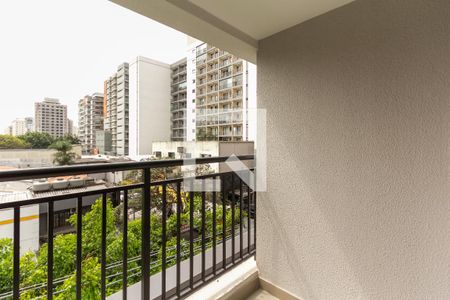 Varanda  de kitnet/studio para alugar com 1 quarto, 31m² em Moema, São Paulo