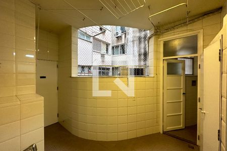 Apartamento para alugar com 128m², 3 quartos e 1 vagaÁrea de Serviço
