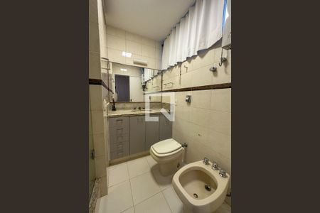 Apartamento para alugar com 128m², 3 quartos e 1 vagaBanheiro - Suíte