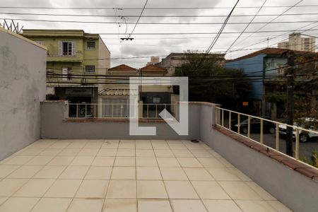 Casa à venda com 220m², 3 quartos e 2 vagas Casa à venda com 220m², 3 quartos e 2 vagasQuintal