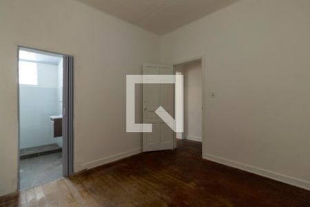Casa à venda com 220m², 3 quartos e 2 vagas Casa à venda com 220m², 3 quartos e 2 vagasSuíte
