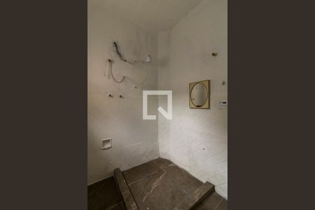 Casa à venda com 220m², 3 quartos e 2 vagas Casa à venda com 220m², 3 quartos e 2 vagasBanheiro