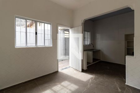 Casa à venda com 220m², 3 quartos e 2 vagas Casa à venda com 220m², 3 quartos e 2 vagasSala de Jantar
